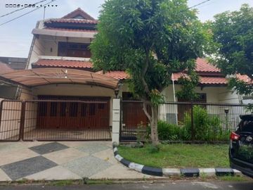 Rumah Sutorejo Prima Selatan, Strategis, carport 2, garasi 2