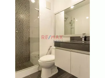 Vendo Lindo, Moderno Y Acogedor Departamento En Chacarilla. ¡Con Acabados De Primera!El Departamento Está Ubicado En La Cuadra 11 De La Av. Velasco As