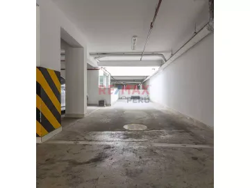 Vendo Lindo, Moderno Y Acogedor Departamento En Chacarilla. ¡Con Acabados De Primera!El Departamento Está Ubicado En La Cuadra 11 De La Av. Velasco As