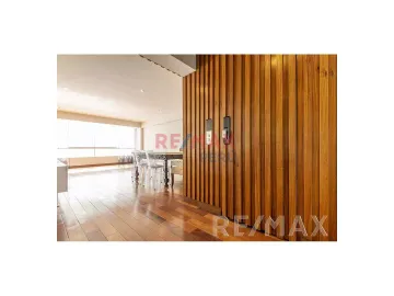 Vendo Lindo, Moderno Y Acogedor Departamento En Chacarilla. ¡Con Acabados De Primera!El Departamento Está Ubicado En La Cuadra 11 De La Av. Velasco As