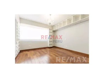 Vendo Lindo, Moderno Y Acogedor Departamento En Chacarilla. ¡Con Acabados De Primera!El Departamento Está Ubicado En La Cuadra 11 De La Av. Velasco As