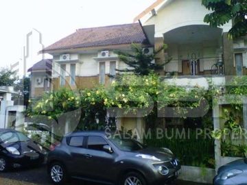 Kost Exclusive 23kmr dkt UGM RS Sardjito jl Kaliurang km4,5