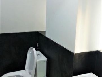 Dijual Apartemen 1 Park Residence Tipe 2 Kamar Tidur Kondisi Fully Furnished