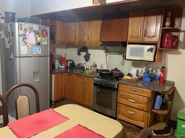 ¡¡CASA DE 5 AMBIENTES EN DOS PLANTAS A LA VENTA!!