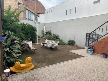 ¡¡CASA DE 5 AMBIENTES EN DOS PLANTAS A LA VENTA!!