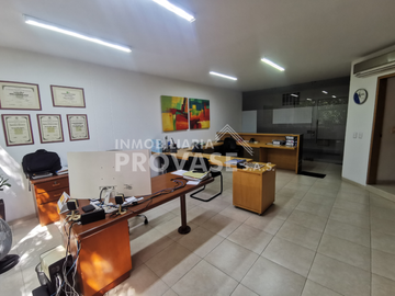 oficina en arriendo en la playa. Cod A3193