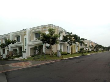 Rumah Flamingo 2 Lantai Sumarecon Gading Serpong