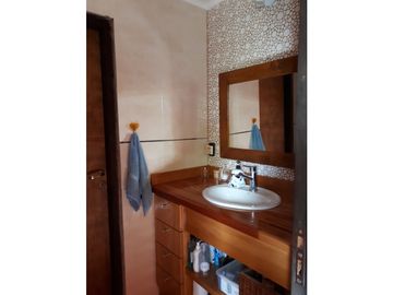 Hermoso Chalet de Corte Moderno en Barrio Jardín de Peralta Ramos!