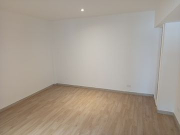 local en arriendo en santa monica. Cod A9003