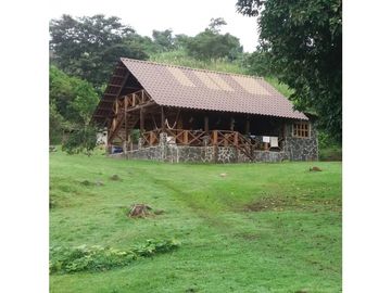 Se Vende Finca en Altos De Pacora $ 600 k AB