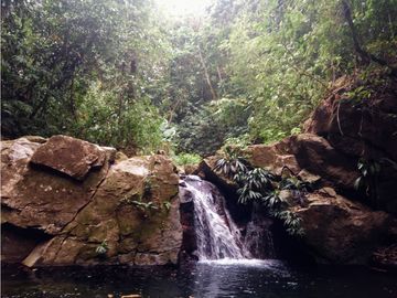 Se Vende Finca en Altos De Pacora $ 600 k AB