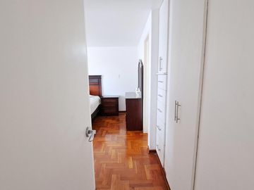 Se Vende Lindo Departamento En Un Primer Piso Con Jardín En Casuarina Baja