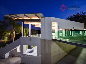 Quinta de Lujo  con Gran Jardín Para Eventos
