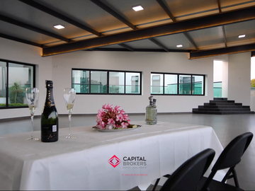 Quinta de Lujo  con Gran Jardín Para Eventos
