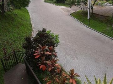 RUMAH READY STOCK CICAHEUM Tanah Luas Cocok Untuk Keluarga Besar Posisi Hook Lokasi Mainroad Bandung