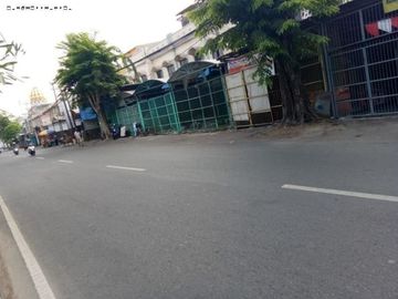 Ruko di Raya Putro Agung Wetan Nol jalan raya