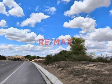 🔎¿Buscas un terreno amplio, bien ubicado y con gran proyección comercial o industrial? ¡Esta es tu oportunidad!

💡Ubicado en la Vía de Evitamiento E