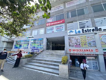RENTA LOCALES FRENTE CENTRAL CAMIONERA METEPEC EDO DE MEXICO