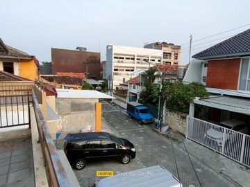 Rumah Kost (aktif) di Dukuh Kupang, Surabaya Barat.