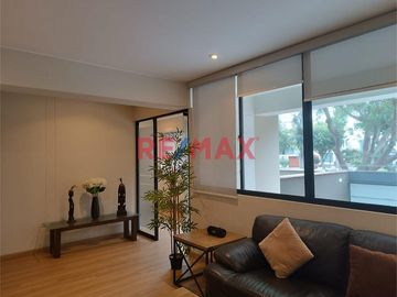 PRECIOSO DEPARTAMENTO ESTRENO 1ER PISO FRENTE A PARQUE ENTREGA INMEDIATA SURCO!
NO PAGA ALCABALA!
Oportunidad: ¡Vive frente a la naturaleza sin sali
