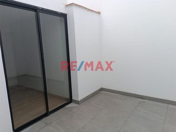 PRECIOSO DEPARTAMENTO ESTRENO 1ER PISO FRENTE A PARQUE ENTREGA INMEDIATA SURCO!
NO PAGA ALCABALA!
Oportunidad: ¡Vive frente a la naturaleza sin sali