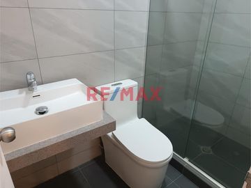 PRECIOSO DEPARTAMENTO ESTRENO 1ER PISO FRENTE A PARQUE ENTREGA INMEDIATA SURCO!
NO PAGA ALCABALA!
Oportunidad: ¡Vive frente a la naturaleza sin sali