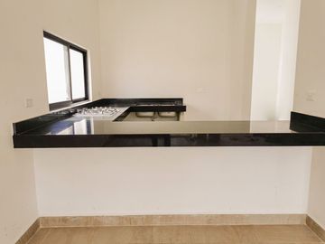 Casa en Venta en Mérida, Privada Fiora Residencial, Cholul (Mod. Lily)