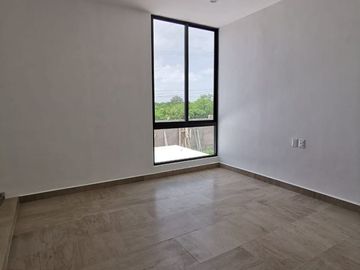 Casa en Venta en Mérida, Privada Fiora Residencial, Cholul (Mod. Lily)