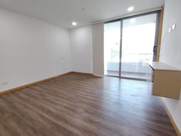 apartamento en arriendo en loma de las brujas. Cod A9434054