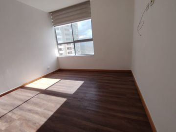apartamento en arriendo en loma de las brujas. Cod A9434054