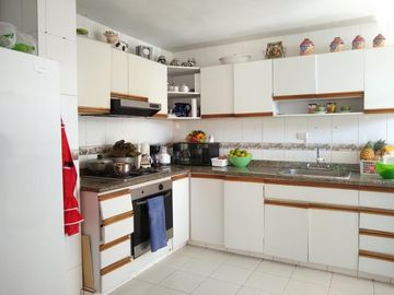 apartamento en venta en altos de riomar. Cod V11313