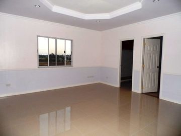 3 Bedrooms 2 Storey House and Lot for Sale in Hensonville AC