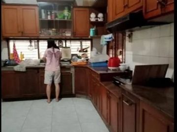 Disewakan Rumah Siap Huni 2 Lantai di Jl. Panjang jiwo, Surabaya