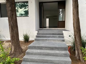 CASA EN VENTA, CONTRY LA SILLA - GUADALUPE N.L.