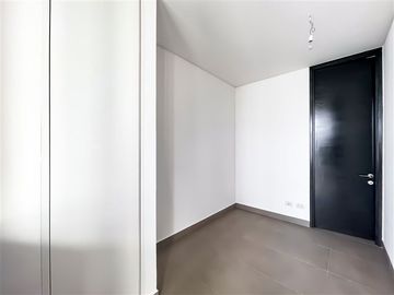Departamento en venta de 4 dorm. en Lo Barnechea
