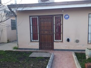 CASA 3 AMB. + GALPON . DE LOS RESERVISTAS ESQUINA GABOTO