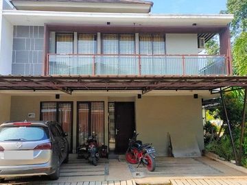 Rumah 2 Lantai di Cluster Golden City Bekasi