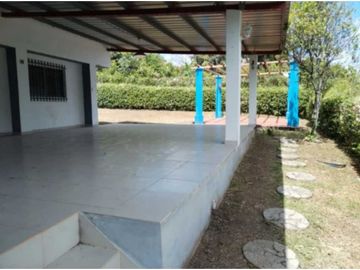 VENDO CASA EN LA CHORRERA GUADALUPE 3R