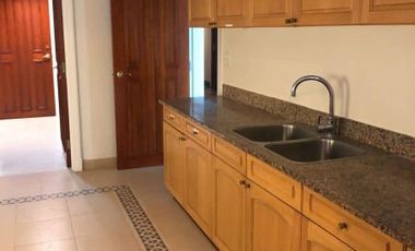 3BR Condo For Rent/Lease 3 Bedrooms in Rizal Tower Rockwell Makati City