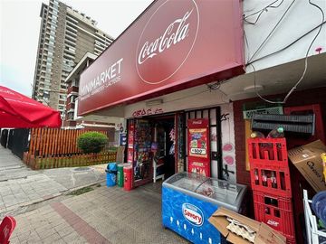 Local Comercial en Venta en Local comercial en Ñuñoa. Avda. Irarrázaval/José Manuel Infante. Metro Monseñor Eyzaguirre