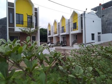 SUASANA LEBIH TENANG Rumah Lebih Eksklusif Kopo Katapang dekat Miko Mall dan RS Lanud Sulaiman