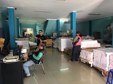 RUKO GANDENG DI CIPONDOH 3,5 LANTAI LOKASI STRATEGIS DIJUAL