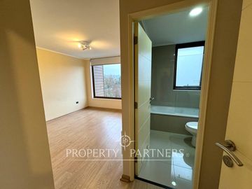 Lindo departamento de tres domitorios en Condominio Costanera Playa