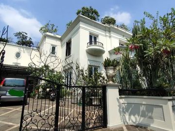 Rmh second classic house siap Huni jagakarsa,Jaksel