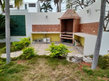Capaes: Se Vende Casa Cerca del Mar en Capaes
