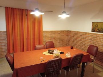 CASA AMOBLADA EN VENTA SANTA ROSA DE CALAMUCHITA FRENTE AL RIO