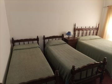 CASA AMOBLADA EN VENTA SANTA ROSA DE CALAMUCHITA FRENTE AL RIO