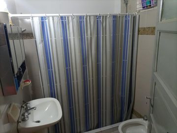 CASA AMOBLADA EN VENTA SANTA ROSA DE CALAMUCHITA FRENTE AL RIO