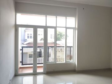 Rumah Bagus Rawa Buaya Siap Huni Tidak Banjir