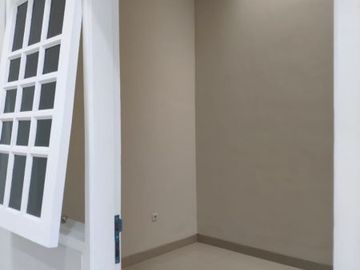 Rumah Bagus Rawa Buaya Siap Huni Tidak Banjir